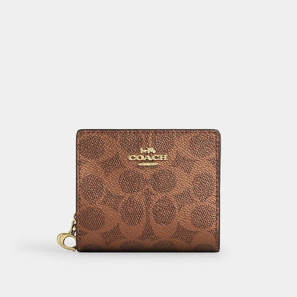 Coach Handbags - Coach Snap Wallet